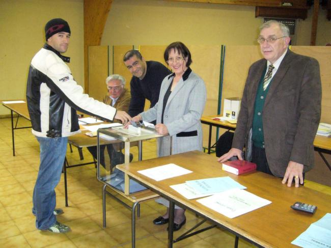 VILLENEUVE D'. - Elections