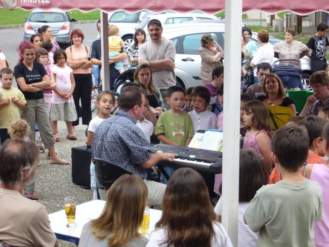 LAROQUE - Fête musique à Castillanes