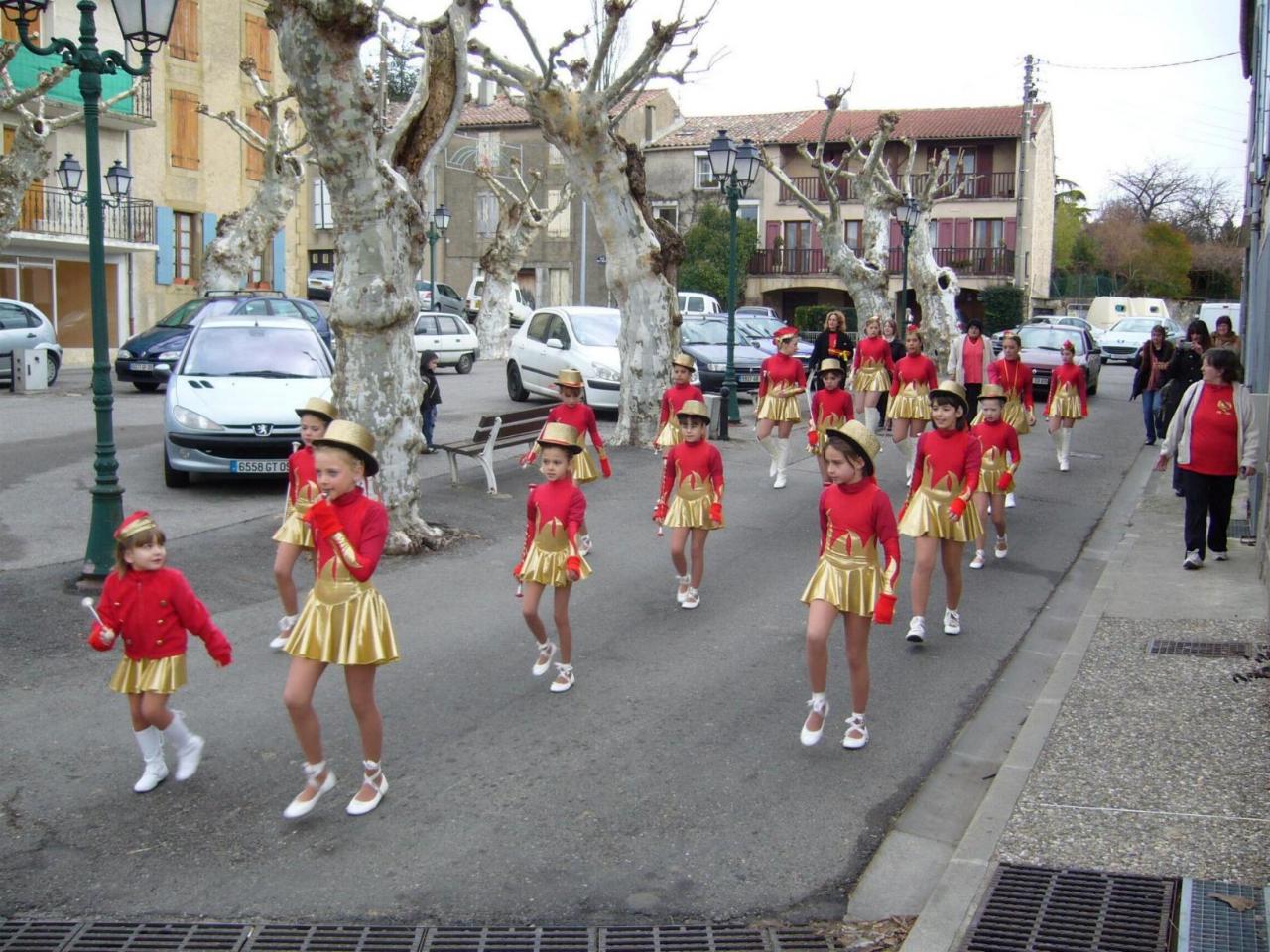 LAROQUE D'OLMES - Majorettes laroquaises